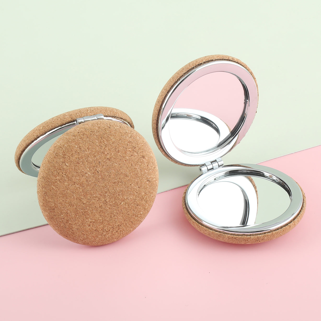 1PC Leather And Wood Grain Bread Mirror 2X Folding Double Side Compact Mirror Suitable As A Gift  For Mother Friend Lover Suitable For Christmas Birthday Valentine's Day Suitable For Use At Home Company Classroom