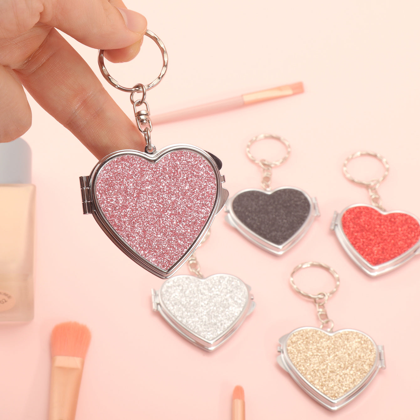 1PC Heart Key Chain Makeup Mirror Folding Double Side Compact Mirror The Colorful Loose Powder Is Beautiful And Shiny Very Suitable As A Gift To Important People Like Mother Sister Or Lover At Various Festivals Small And Convenient For Any Occasion