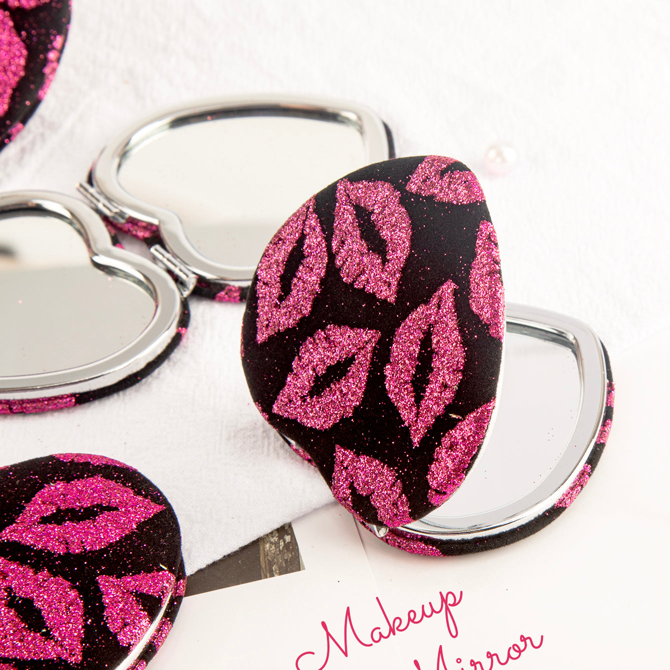 💖 Exquisite Heart-shaped Design, 65mm Diameter, Silver-plated Metal Frame, In Stock Now! Available in Pink and Black, High-Definition Glass Mirror, Perfect Gift for Wedding and Holidays, Ideal for Girlfriends!