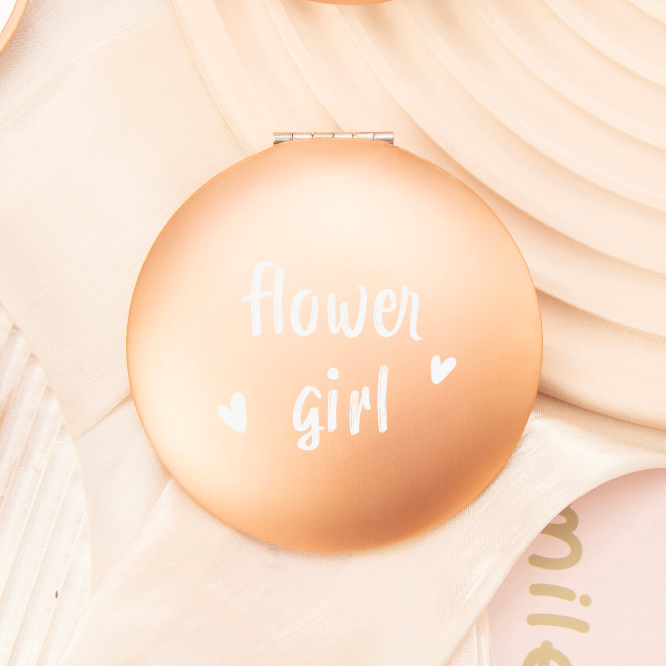 Dreamy Dance of Love: 7cm Round UFO Mirror in Rose Gold with Magnetic Clasp, Adorned with Romantic Wishes – Ideal Gift for Her