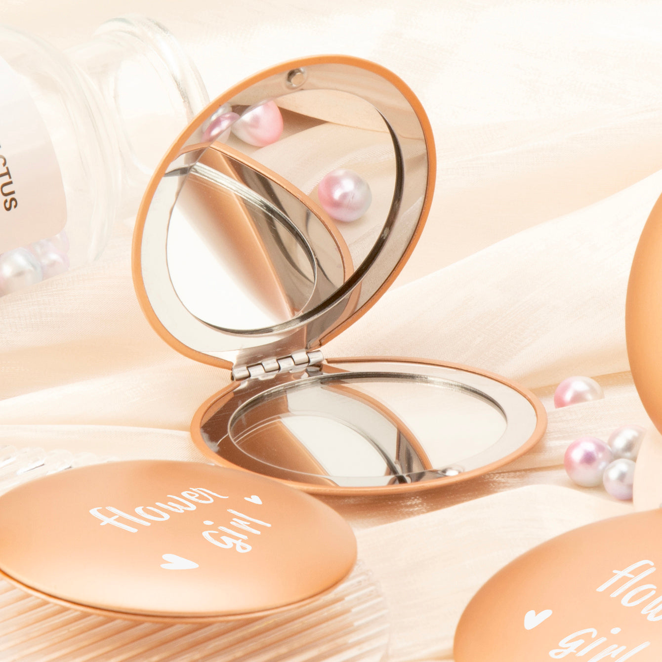 Dreamy Dance of Love: 7cm Round UFO Mirror in Rose Gold with Magnetic Clasp, Adorned with Romantic Wishes – Ideal Gift for Her