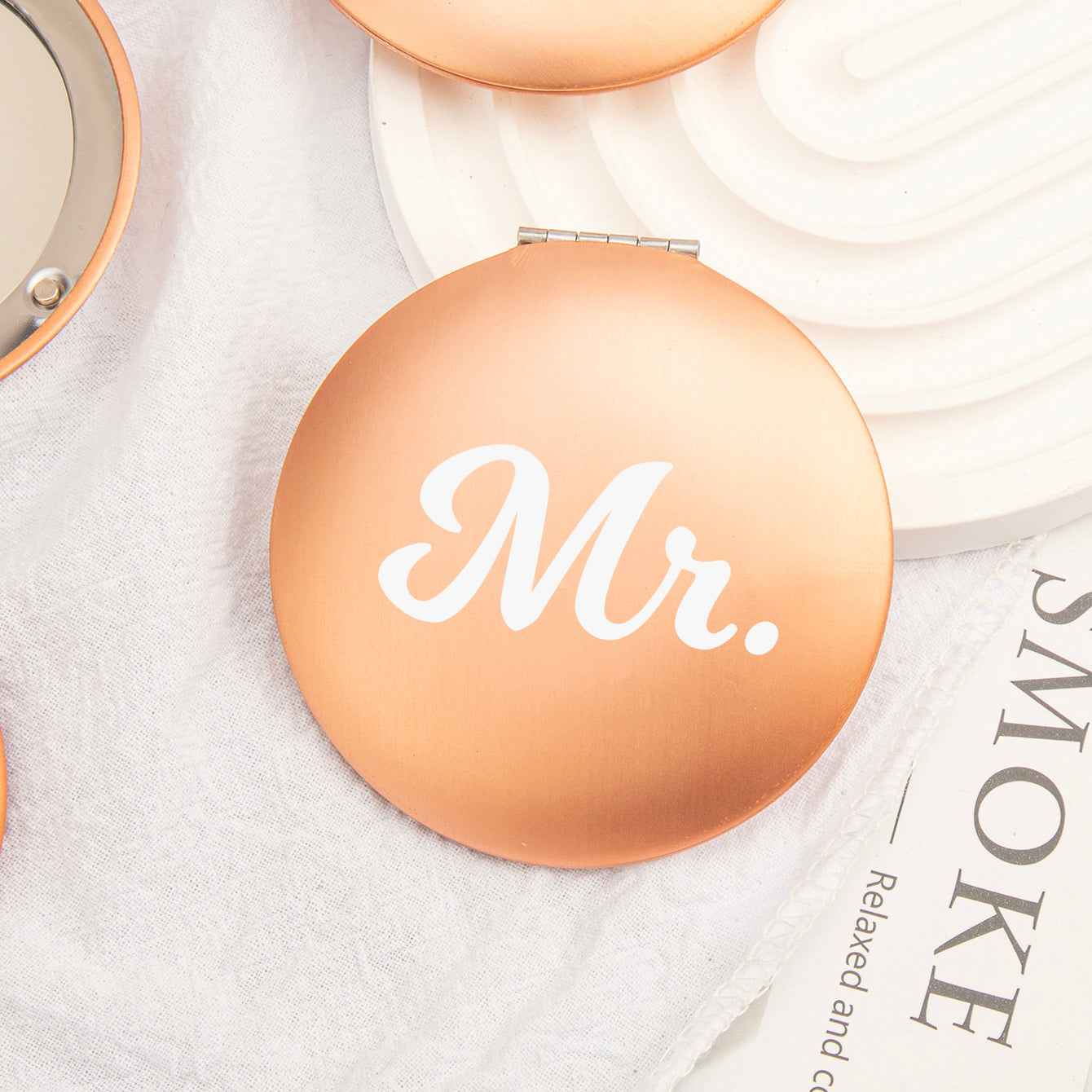 Midsummer Dream | Rose Gold UFO-Shaped Makeup Mirror with Magnetic Closure, 7cm, Customized Wedding Blessings, Perfect Gift for Loved Ones, Girlfriend's Holidays & Birthdays, Colorful Printing