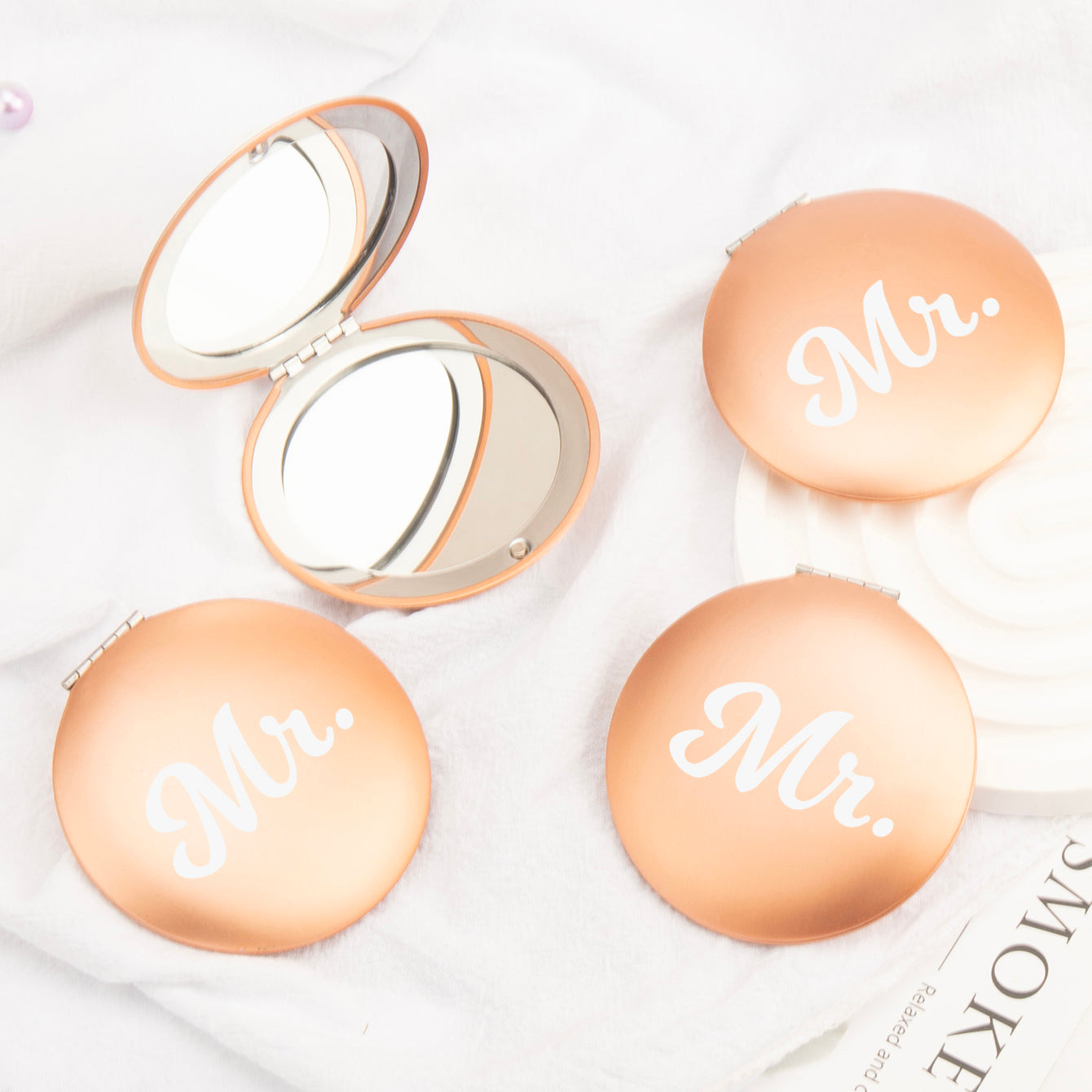 Midsummer Dream | Rose Gold UFO-Shaped Makeup Mirror with Magnetic Closure, 7cm, Customized Wedding Blessings, Perfect Gift for Loved Ones, Girlfriend's Holidays & Birthdays, Colorful Printing