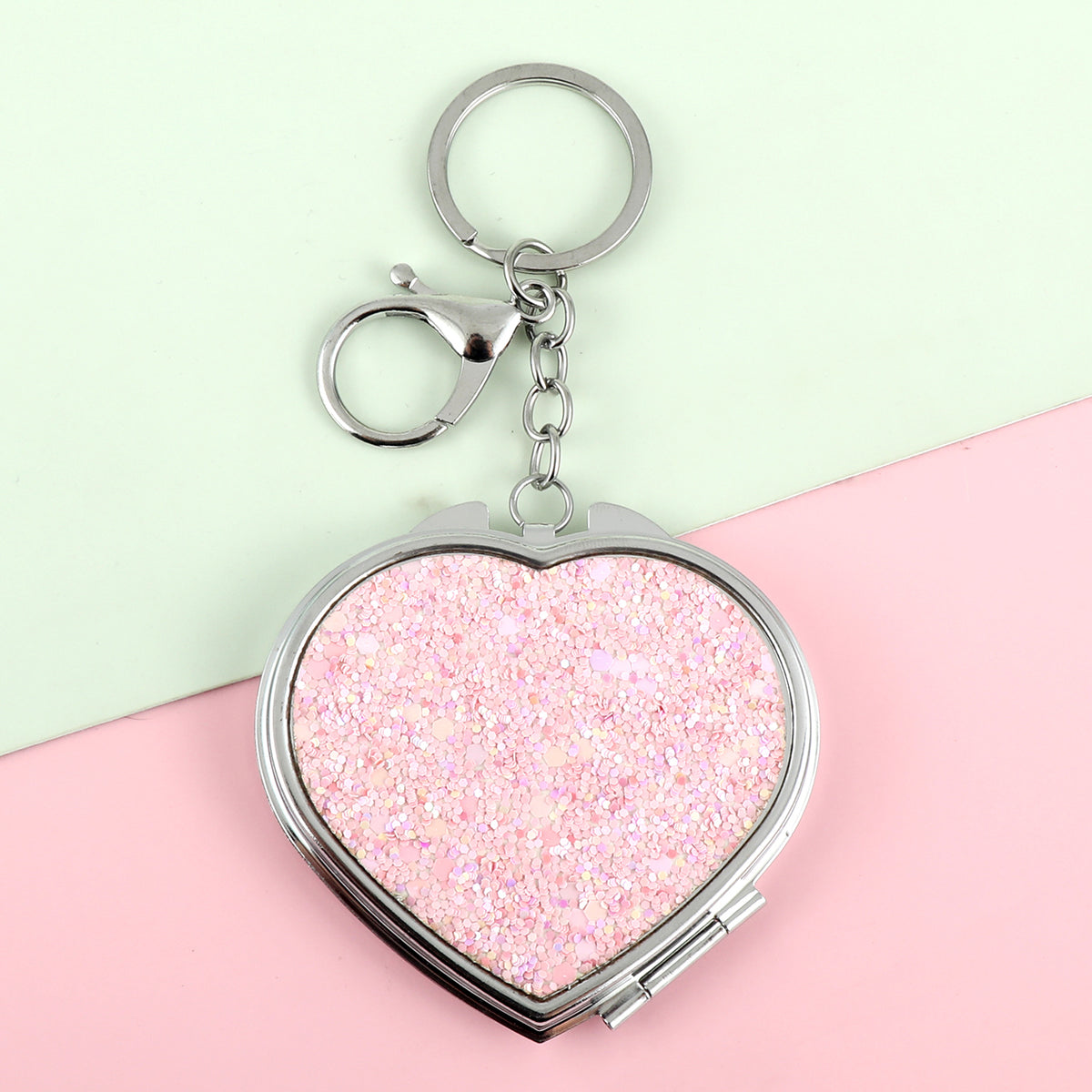 1PC Heart Key Chain Makeup Mirror Folding Double Side Compact Mirror The Pink Loose Powder Is Beautiful And Shiny Very Suitable As A Gift To Important People Like Mother Sister Or Lover At Various Festivals Small And Convenient For Any Occasion