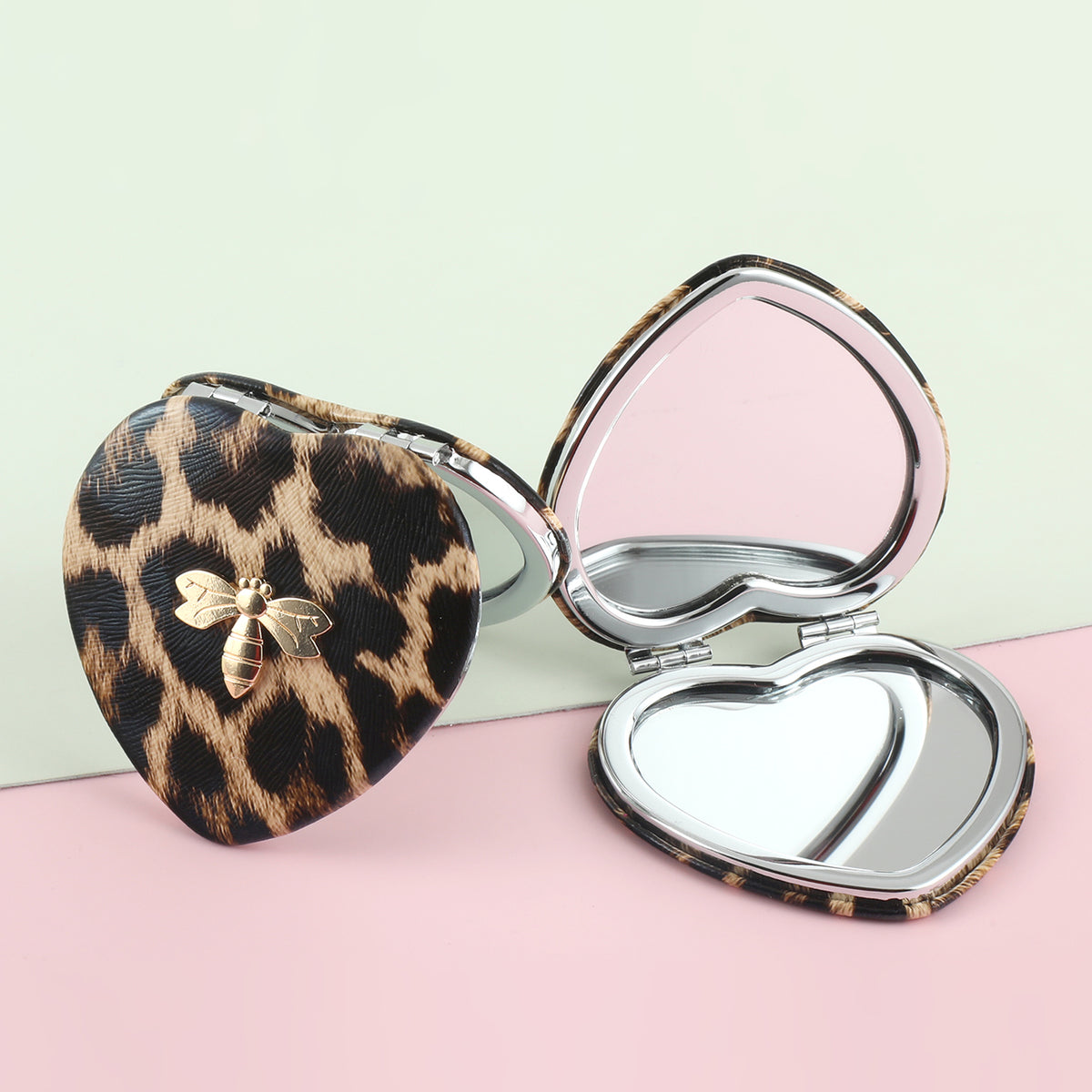 1PC Heart PU Leather Makeup Mirror Leopard Pattern Metal Bee Decoration Folding Double Side Compact Mirror 2X Magnification  Suitable As Gift For Sister And Mother Suitable For Birthdays And Various Festivals And Suitable For All Occasions