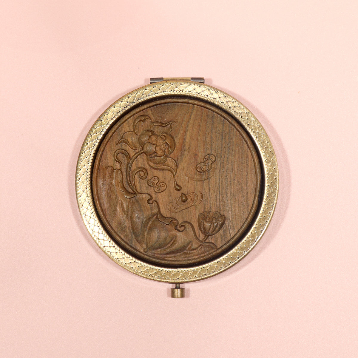 Pocket-sized Beauty Marvel ✨ 70mm Round Dual-sided Makeup Mirror – Antique Green Bronze Finish, Metal Frame, Solid Wood Carvings, Glass Lenses, 2X Magnification. Unveil Your Beauty in Style