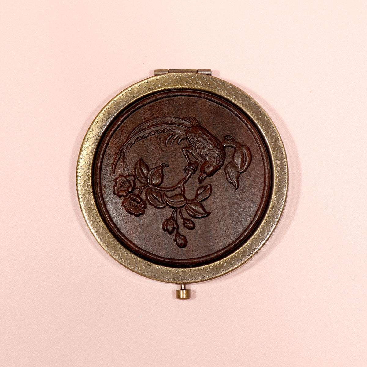 Pocket-sized Beauty Marvel ✨ 70mm Round Dual-sided Makeup Mirror – Antique Green Bronze Finish, Metal Frame, Solid Wood Carvings, Glass Lenses, 2X Magnification. Unveil Your Beauty in Style