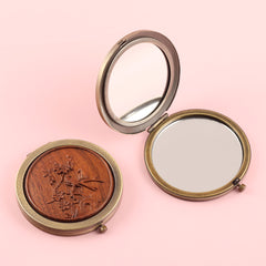 Pocket-sized Beauty Marvel ✨ 70mm Round Dual-sided Makeup Mirror – Antique Green Bronze Finish, Metal Frame, Solid Wood Carvings, Glass Lenses, 2X Magnification. Unveil Your Beauty in Style