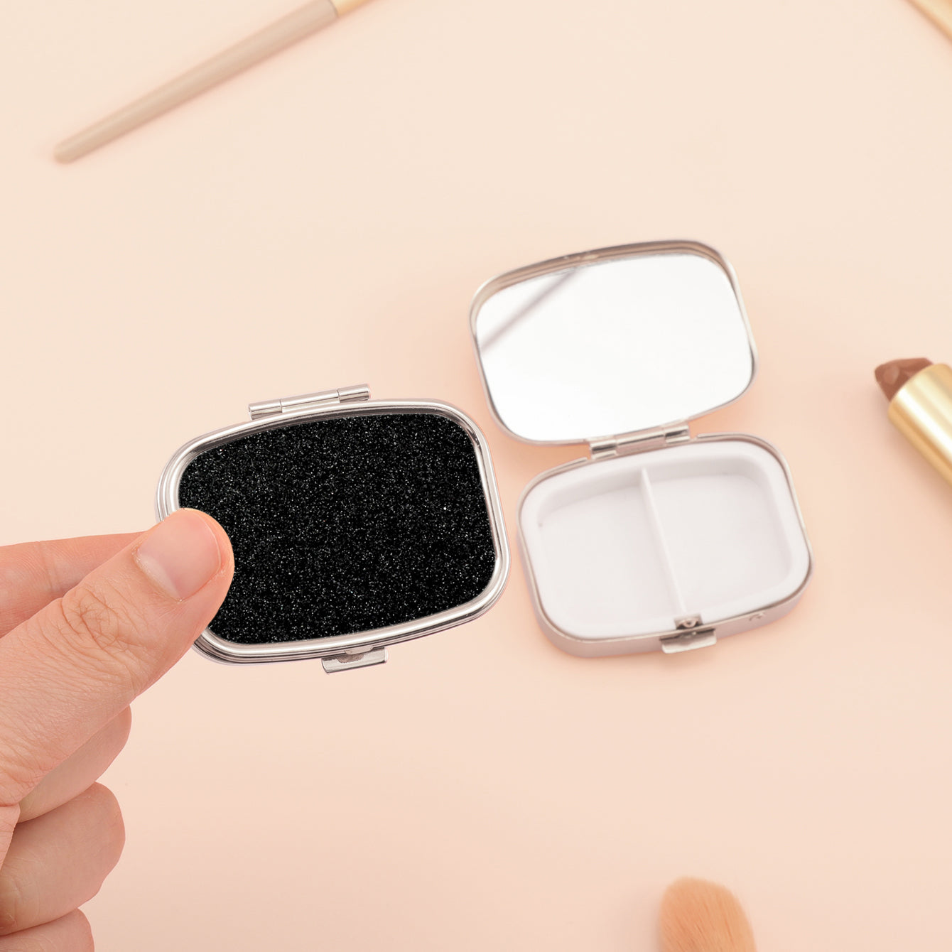 ✨ Sparkling PU Gallette Inlaid with Glitter Leather, Metal Material, Glass Lens, 45*55mm Rounded Rectangle Pill Organizer! ✨