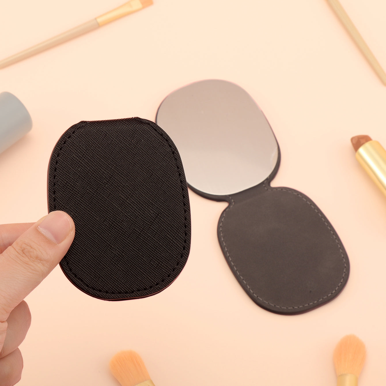 1 PC Foldable Round Corner Square Leather Makeup Mirror High-Quality Durable Compact Design Perfect For Precision Makeup Ideal Gift For Mother Sister Friend Suitable For Home Office Travel