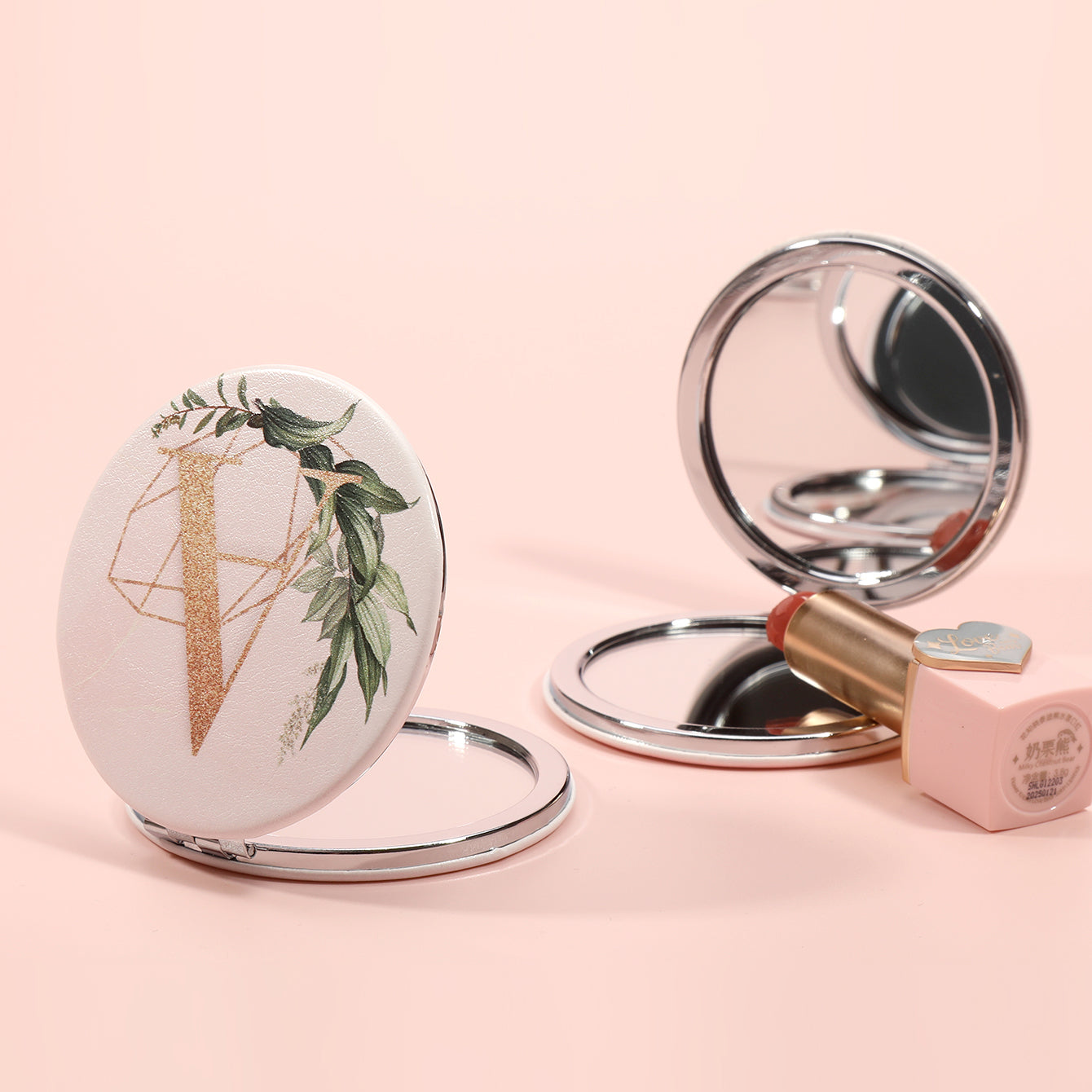 70mm Large Size, 2x Magnification Glass, Magnetic Clasp, PU Leather Casing, In-stock with A-Z letters. The perfect gift for sisters, cousins, aunts, and more on holidays and weddings! Carry beauty wherever you go, effortlessly perfect makeup every time!