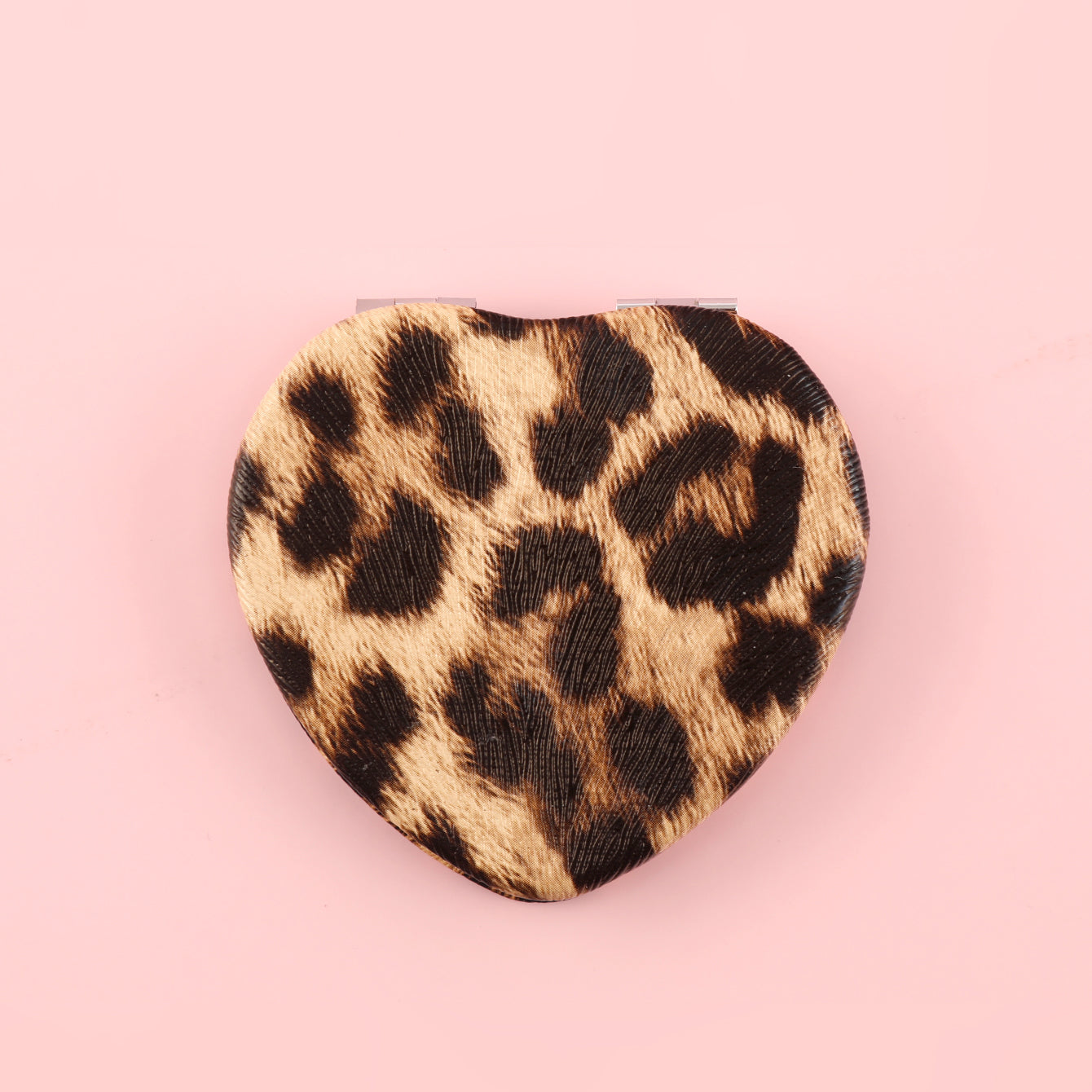 Unique and Stylish INS-Inspired Design! Leopard Print Leather Wrap, Ready-to-Go at 65mm Size. Heart-Shaped Portable Makeup Mirror with 2X Magnification, Silver Electroplating for a Dazzling Touch. The Perfect Festive Gift for Friends