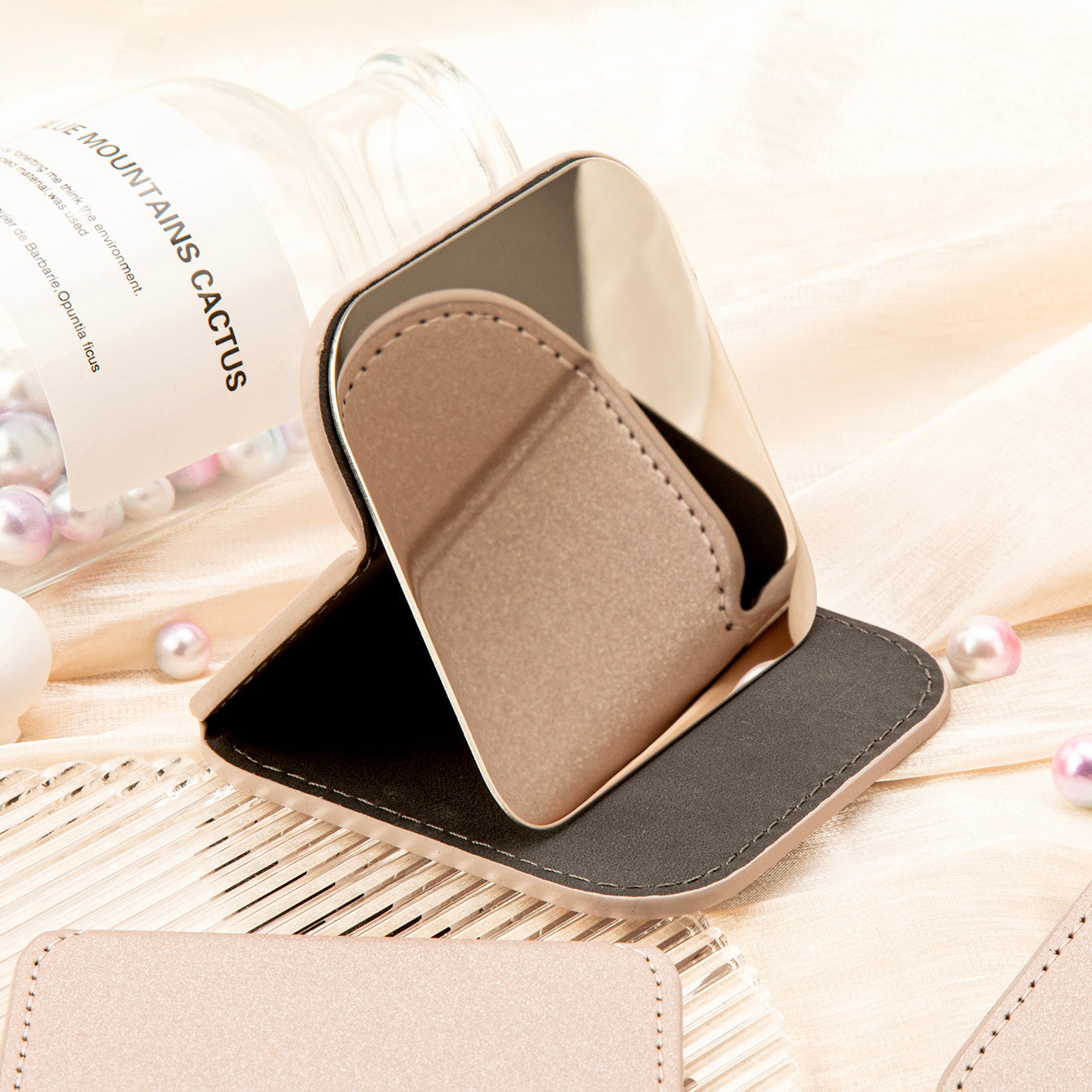 Fashionable INS Style! Eco-friendly Leather Wrap in Solid Colors, In-Stock Dimensions of 80*80mm. Portable Square-shaped Folding Makeup Mirror with Stainless Steel Lenses that are Rust-resistant and Shatterproof