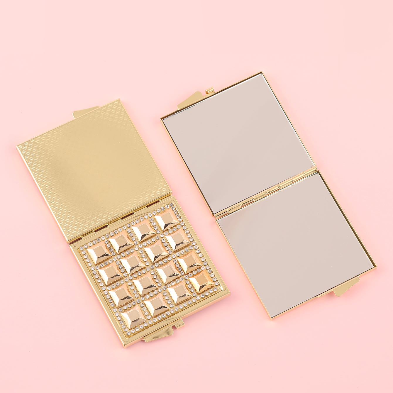 ✨ Chic INS-Style Glamour ✨ 60mm Square Foldable Makeup Mirror, HD Glass, Gold Plating, Diamond-Inspired Accents – The Ultimate Holiday Gift for Your Dearest Friends! 💖