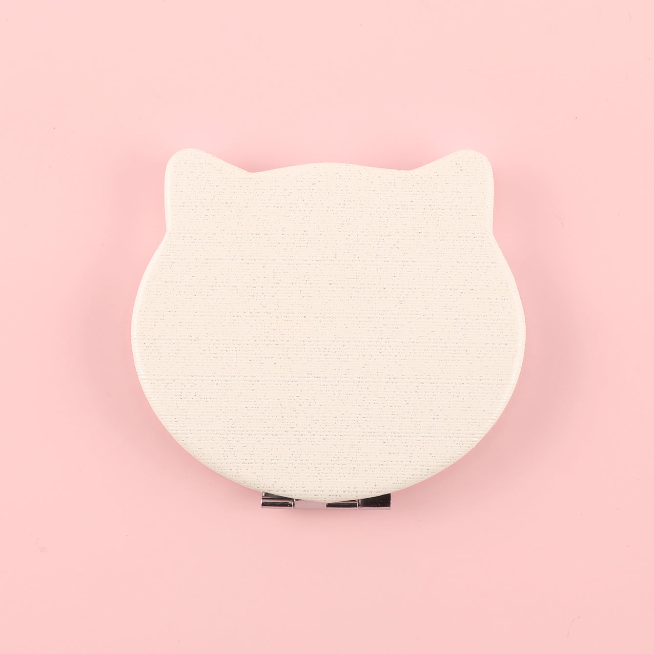 Exquisite Cat-Shaped Mirror, 60*75mm  White Leather Wrap, Metallic Frame, Silver Electroplating – Perfectly Compact for Your Makeup Must-Haves!