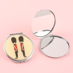 70*70mm HD Epoxy Design Cosmetic Mirror, Plating Silver, a Variety of Dazzling Pictures of Your Choice, the Secret Weapon That Gives You Perfect Makeup