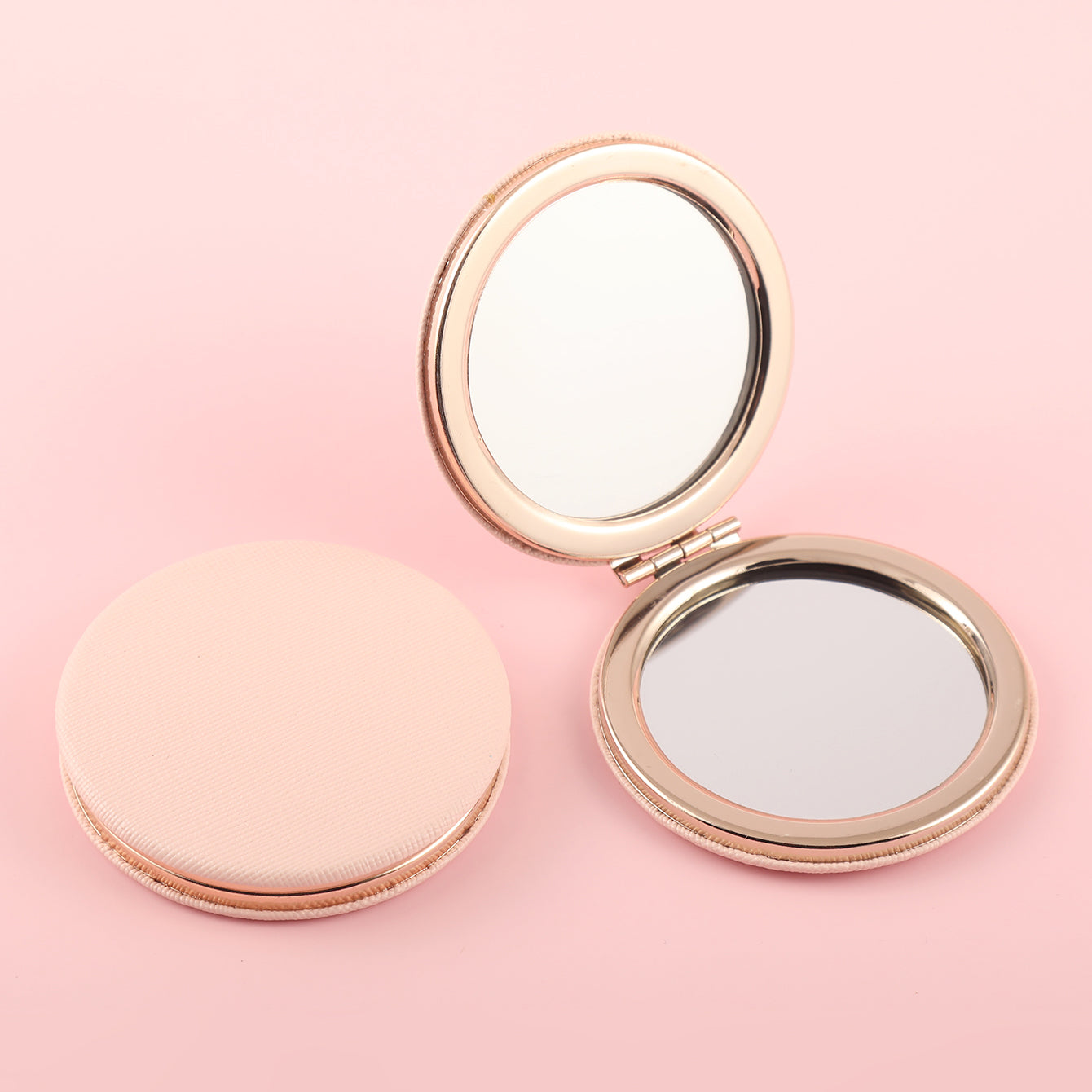 HD Glass Round Makeup Mirror, with Plating Silver Metal Frame and PU Eco-friendly Leather, Available in Five Colors, Bringing You a Unique Fashion Experience