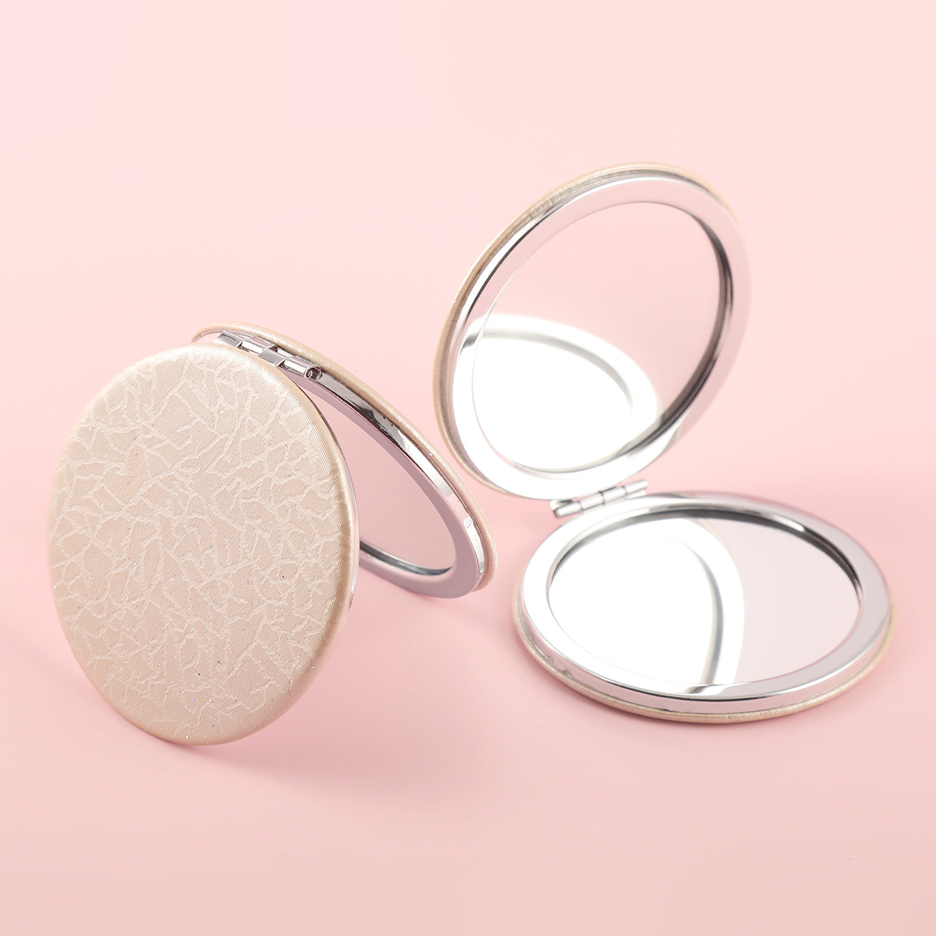 PU Glitte Textured Cosmetic Mirror, HD Glass Mirror with Plating Silver Metal Frame, Beautiful Round Design, Size 70*70mm, Exquisite Details, Early Access to the Trend