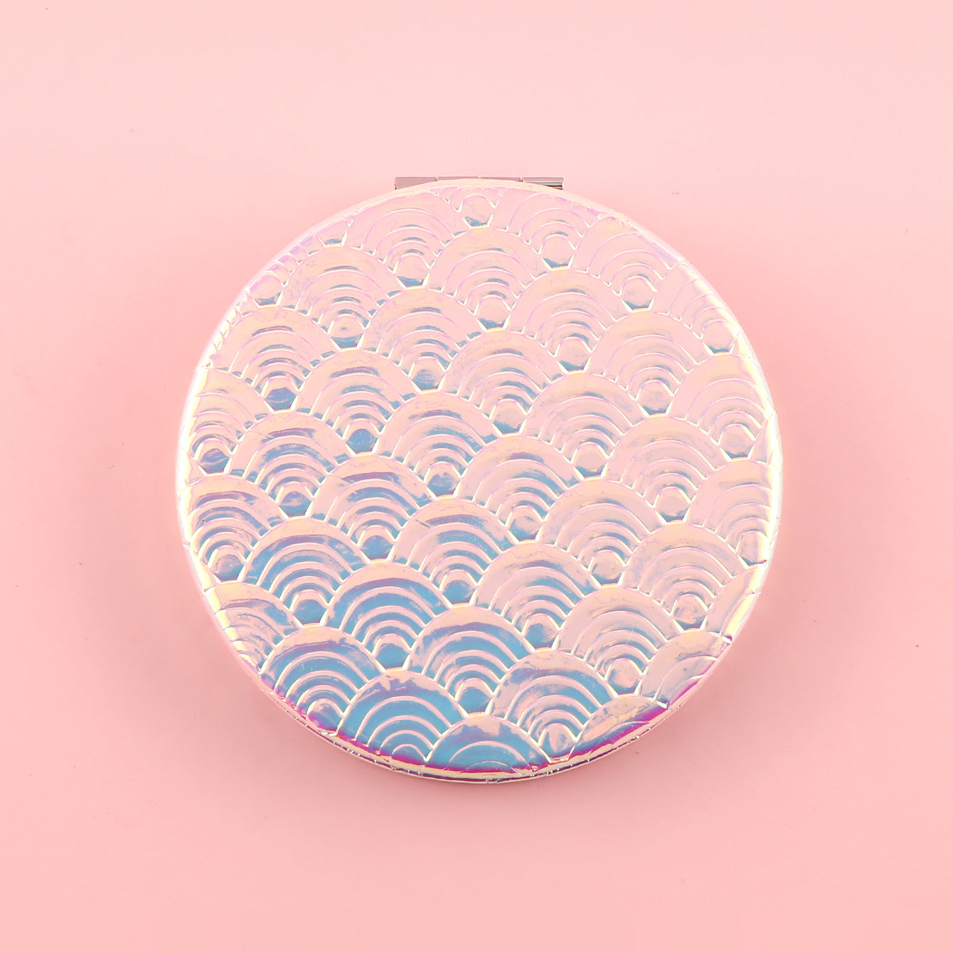 Eco-Friendly PU Leather Fish-Scale Cosmetic Mirror, High-Definition Glass Mirror, Plating Silver Metal Frame, 70*70mm Round Design, 8 Fashionable Colors Available, Perfect as a Gift for Friends