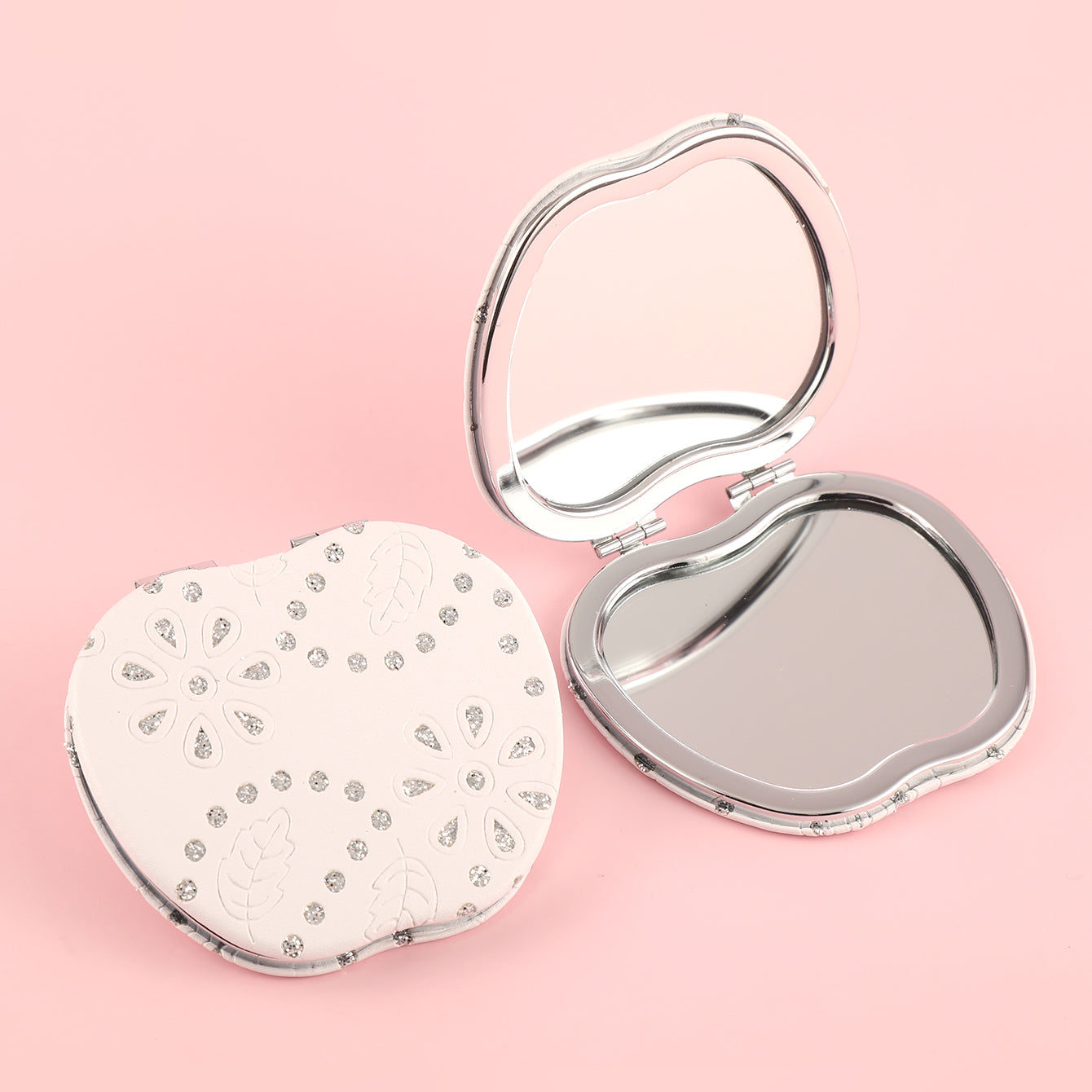 ✨Five-shaped Mirror, Ever-changing and Gorgeous!，HD Glass Silver Edge, PU Glitte Leather Covering, Black and White, The Best Choice for Gift-giving Makeup Mirror, Friends Will Love It💄🌟