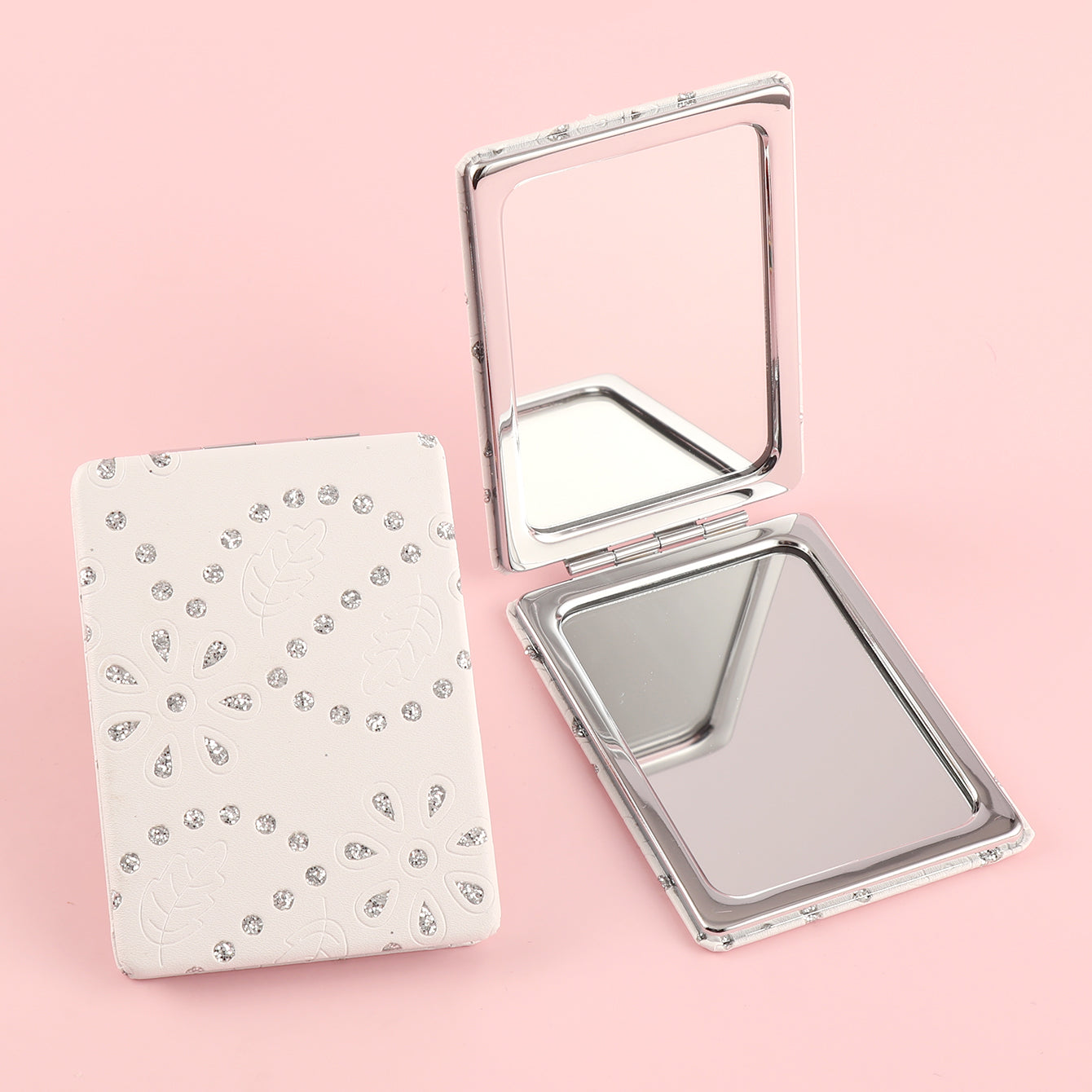 ✨Five-shaped Mirror, Ever-changing and Gorgeous!，HD Glass Silver Edge, PU Glitte Leather Covering, Black and White, The Best Choice for Gift-giving Makeup Mirror, Friends Will Love It💄🌟