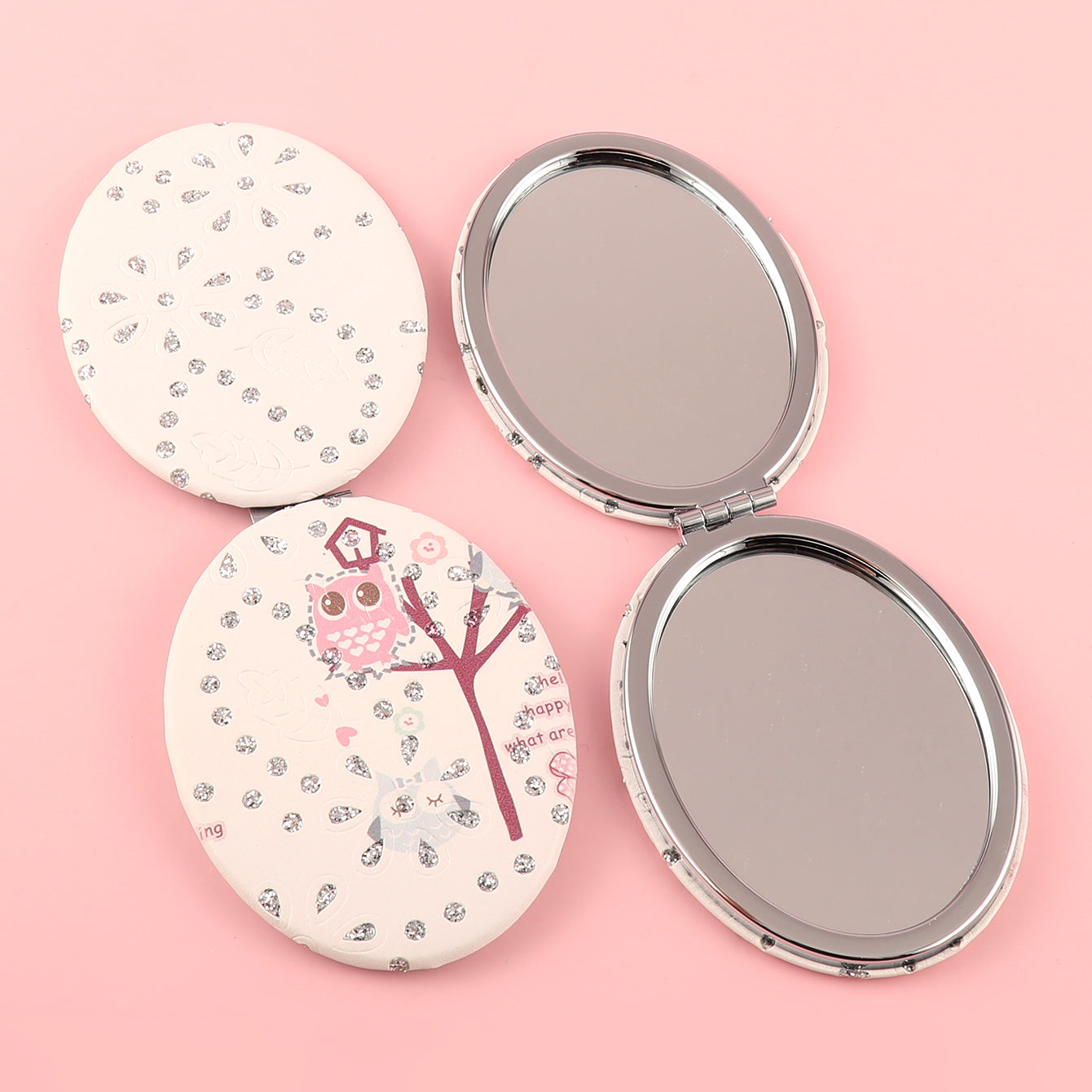 PU Glitte Leather with Plating Silver Metal Frame, HD Glass Presents a Miracle of Vision! The 85*62mm Elliptical Makeup Mirror Fits in the Palm of Your Hand, Taking You into a New Era of Exquisite Beauty