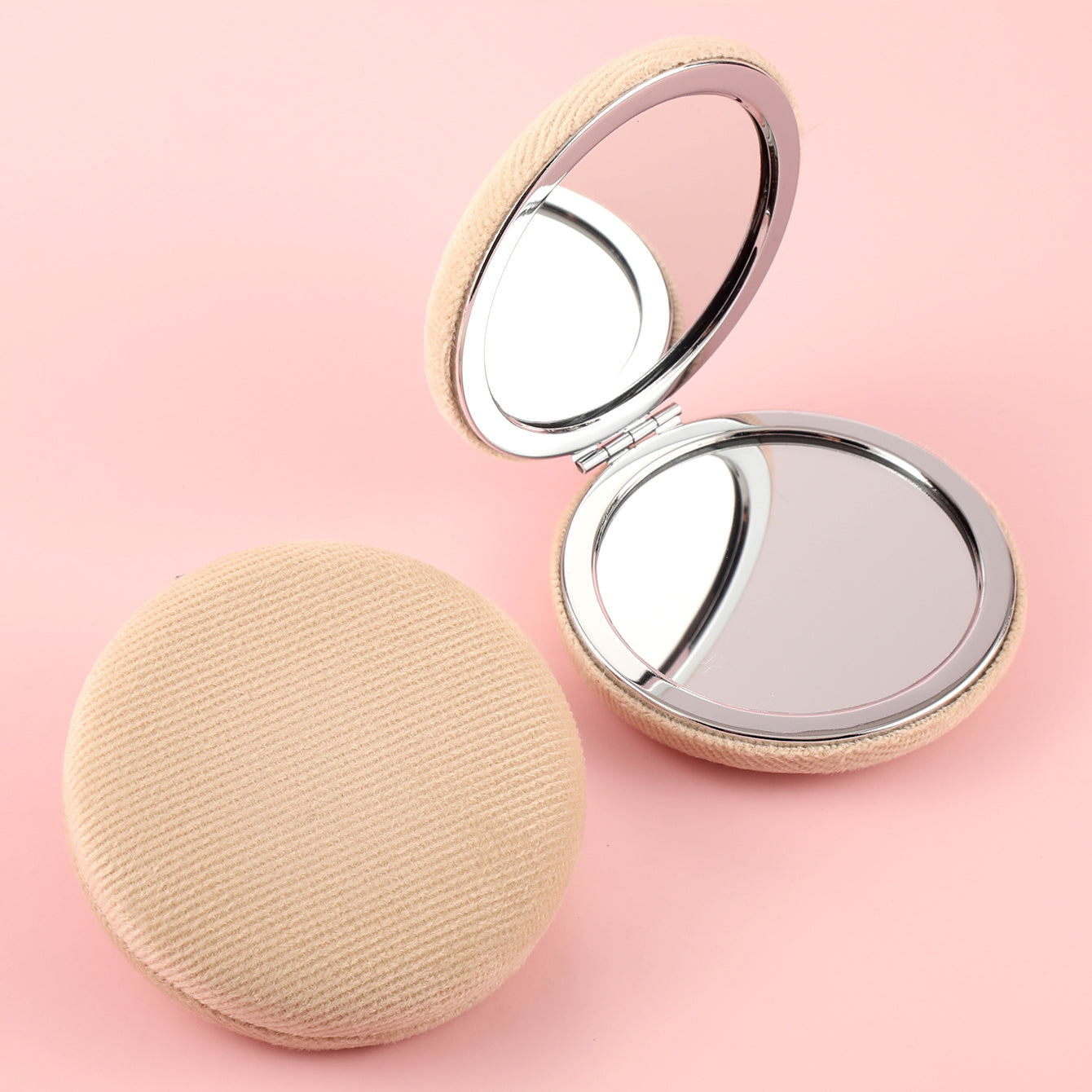 HD Fabric 70*70mm Round Cosmetic Mirror, Plating Silver Metal Frame, Five Colors Available: Pink, Black, Blue, Khaki, White, a Loving Choice for Gift-Giving Friends