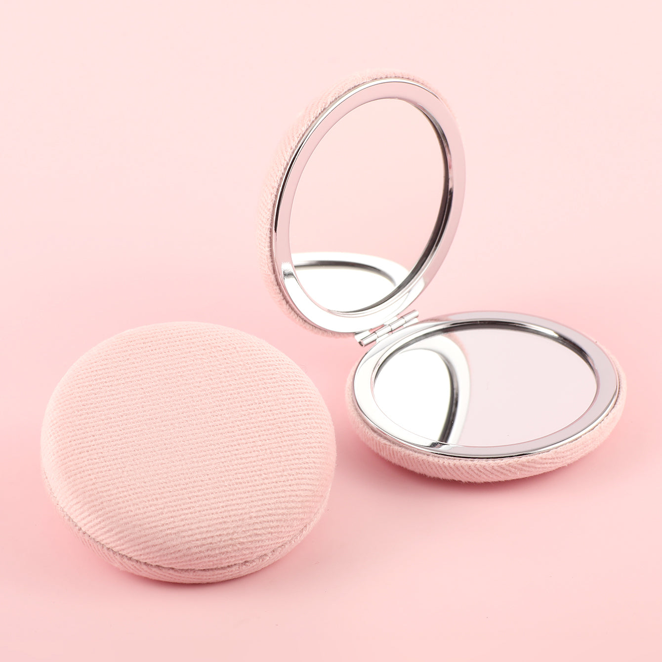 HD Fabric 70*70mm Round Cosmetic Mirror, Plating Silver Metal Frame, Five Colors Available: Pink, Black, Blue, Khaki, White, a Loving Choice for Gift-Giving Friends