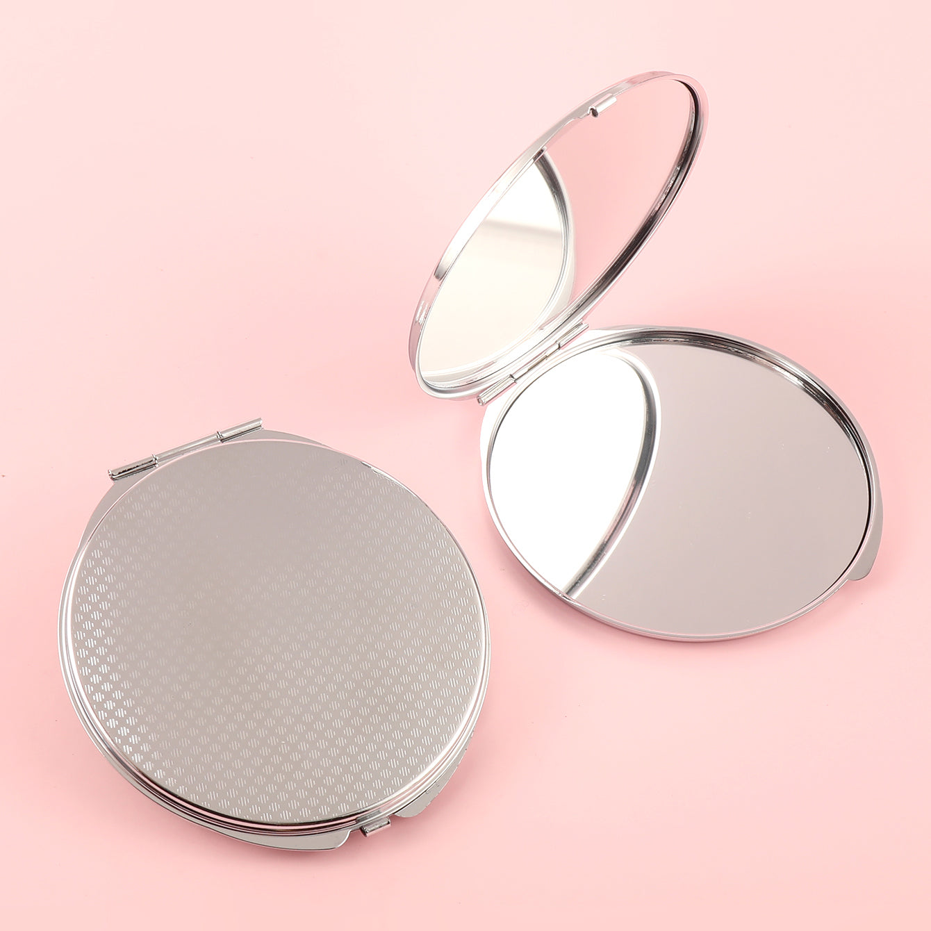 70*70mm Round PU Glitte Leather Inlay, Plating Silver Frame, HD Glass Mirror! Multiple Styles to Choose From, a New Beauty Partner to Reflect Your Radiant Moments