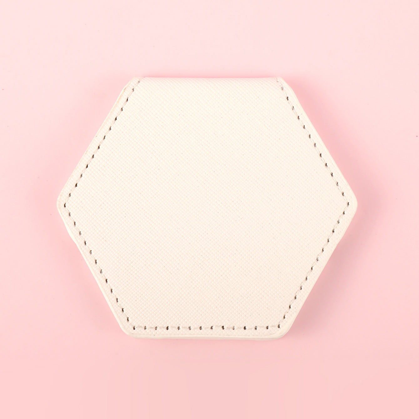 80*90mm Eco-Friendly PU Leather Hexagonal Cosmetic Mirror, Lightweight and Portable, Clear Stainless Steel Mirror, Suitable for Travel, Helping You Maintain Exquisite Makeup at Any Time