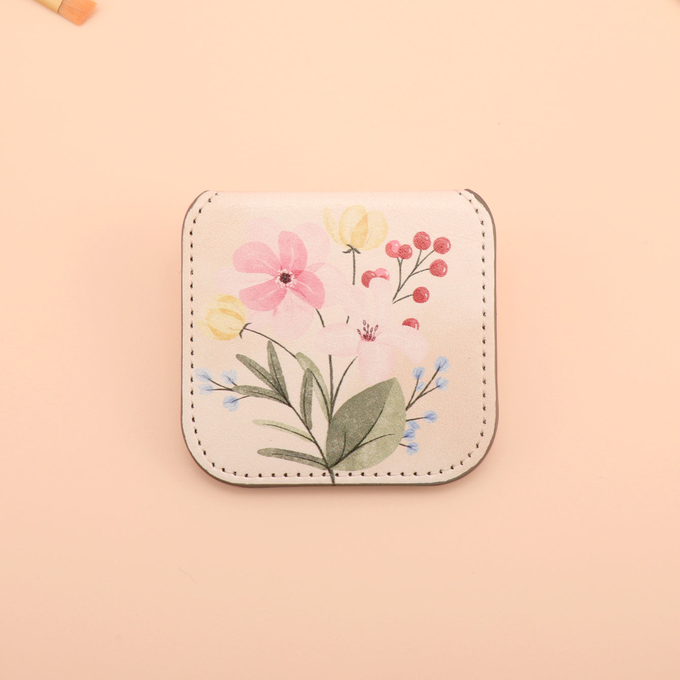 This Square 75*80mm Cosmetic Mirror Is Made Of PU Eco-Friendly Leather, HD Glass Mirror, And Plating Silver Metal Frame. It Provides Eleven Pattern Choices And Is An Excellent Choice For Giving To Friends.