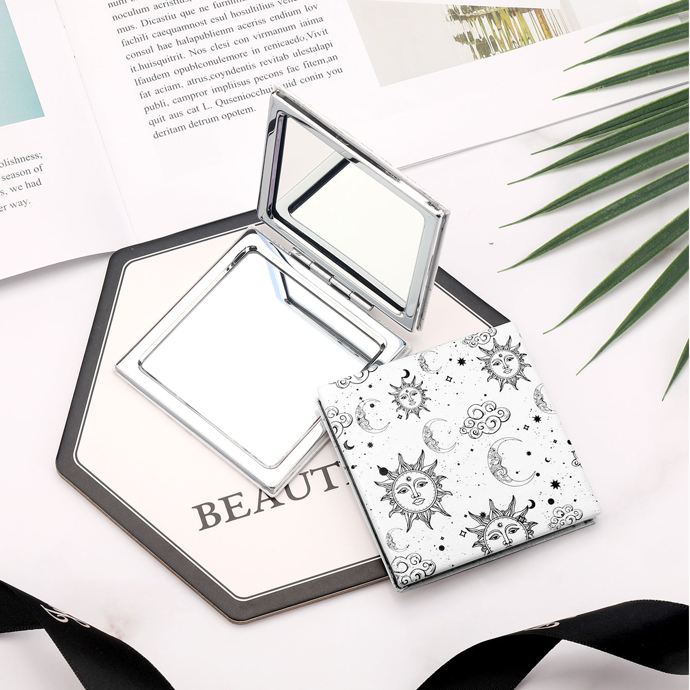 ✨ Made Of Eco-Friendly PU Leather, You Can Play With Various Prints! Plating Silver Metal Edge, HD Glass Mirror, 70*70mm Square Cosmetic Mirror, Colorful And Diverse, Unlimited Imagination! ✨