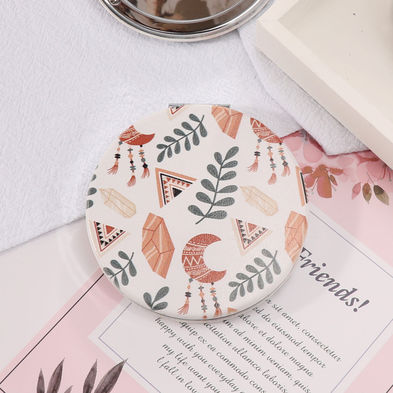 Eco-Friendly Leather Custom Makeup Mirror, 70*70mm Exquisite Round Design, Colorful Printing, Plating Silver Rim, and HD Mirror Provide an Excellent Makeup Experience